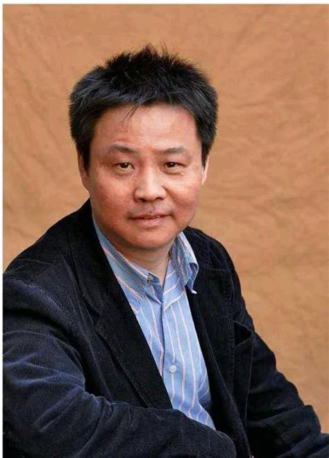 余华简介